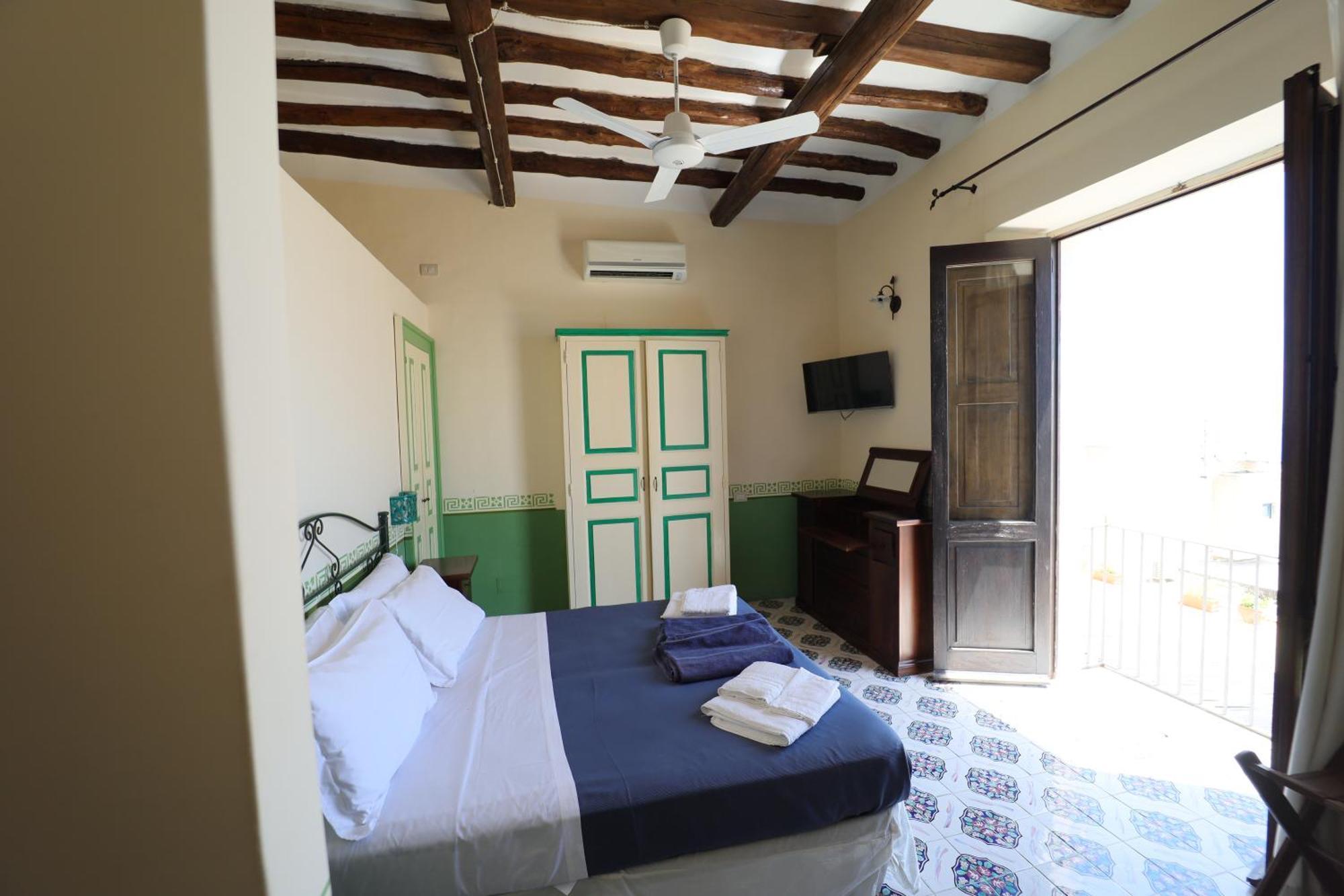 Hotel Arcangelo - Salina Санта-Марина-Салина Экстерьер фото