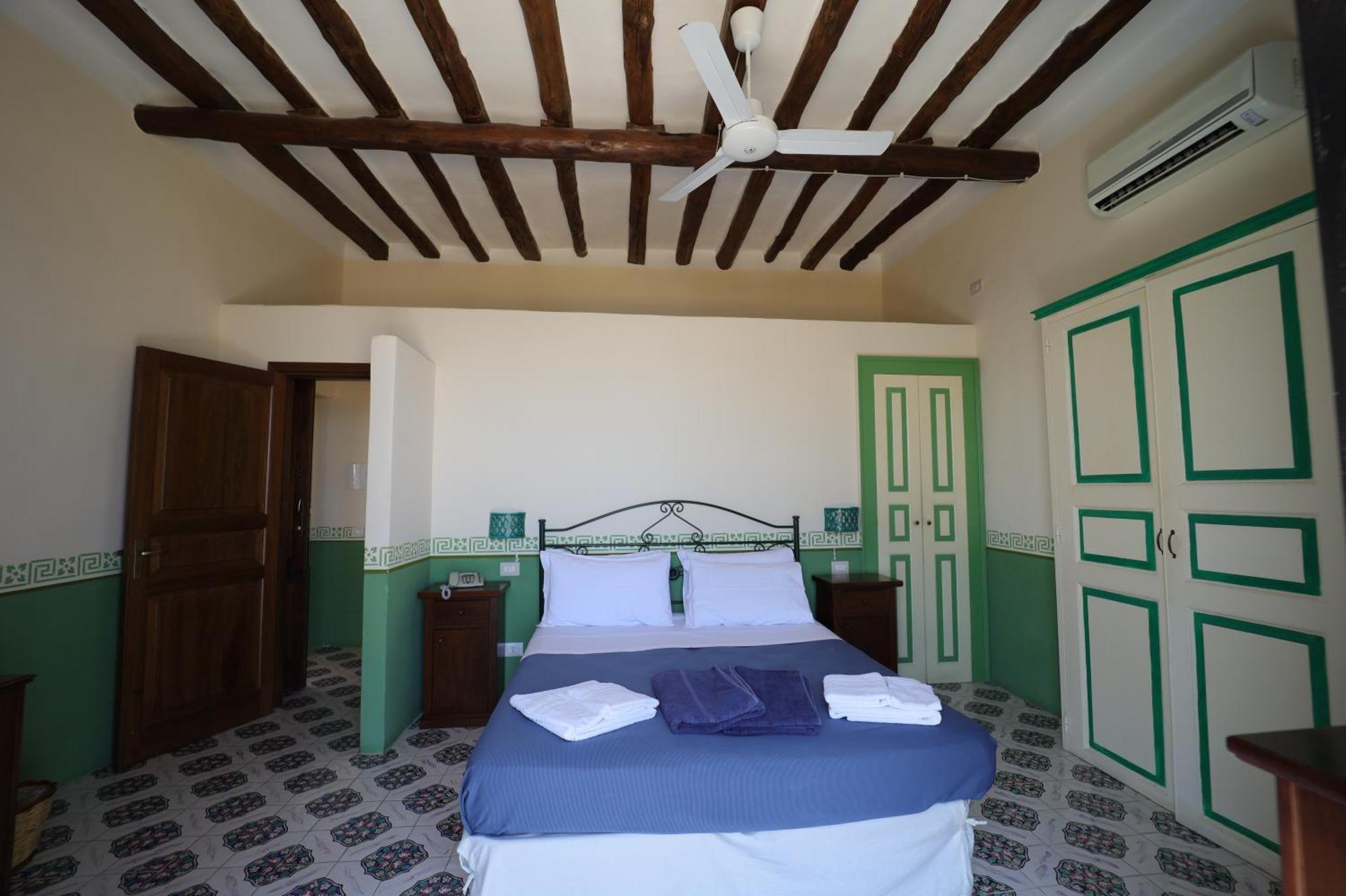 Hotel Arcangelo - Salina Санта-Марина-Салина Экстерьер фото